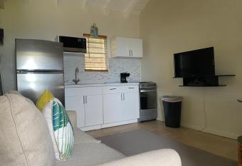 Northside Hideaway has Balcony rooms