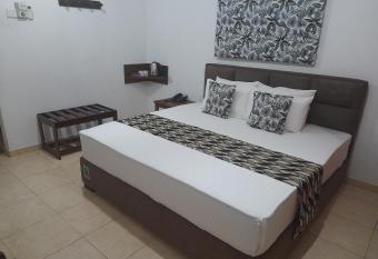 Larn s Villa Hotel & Apartment has Balcony rooms