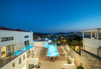 Lodos Suites & Rezidans has Balcony rooms