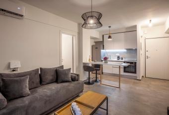 Socrates & Froso s Lovely House has Balcony rooms