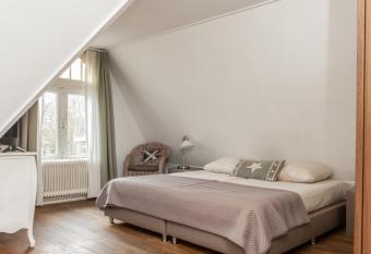 Hotel van Renenpark has Balcony rooms