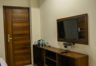 City Star Hotel By WB Inn allows 18 year olds to book a room