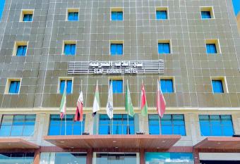                                    allows 18 year olds to book a room