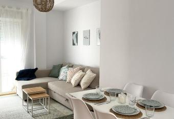 LOVELY New Apartment CITY CENTRE with Parking, Siete Revueltas SANL  CAR DE BDA has Balcony rooms