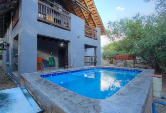 Sicklebush Rest has Balcony rooms