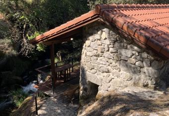 Moinho de Santa has Balcony rooms