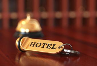 HOTEL DU CENTRE allows 18 year olds to book a room