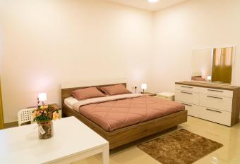 Al-Wakara Home has Balcony rooms