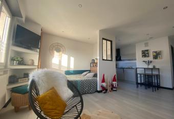 Chez Orely allows 18 year olds to book a room