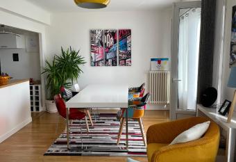 Maison enti  re au calme    Saint-Max/Nancy has Balcony rooms