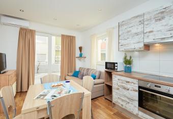 Ivana Apartments has Balcony rooms