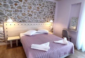 Neon has Balcony rooms