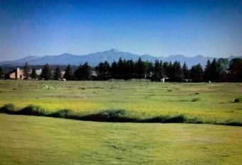 Talisman Amazing Views Walk To Uptown Sleeps 4 has Balcony rooms