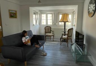 Au Bon Vieux Port allows 18 year olds to book a room