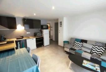 Appartement moderne pr  s du lac et centre ville. R  sidence les Eaux Vives. has Balcony rooms