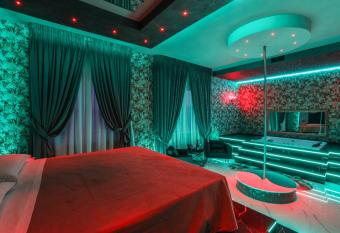 Alcova Suite&Relax allows 18 year olds to book a room