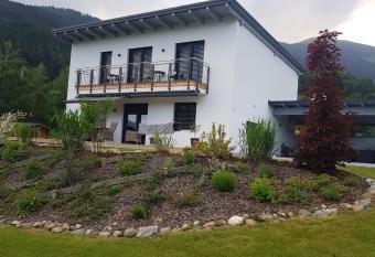 Haus Alina has Balcony rooms