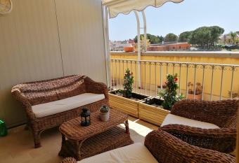 La Maison Rouge allows 18 year olds to book a room