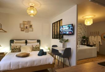 Spa, Love & Relax allows 18 year olds to book a room