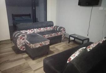 Acogedor apartamento primer piso #101 has Balcony rooms