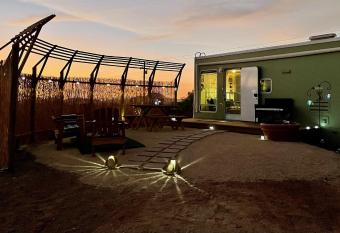 Rustic Farm Meadow Stay has Balcony rooms