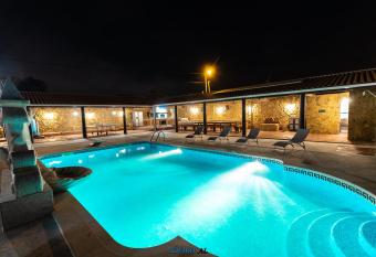 [POOL] Relaxing Getaway, BBq, Wi-Fi, NetFlix has Balcony rooms