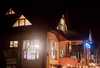 Noclegi Mi  dzy Parkami allows 18 year olds to book a room