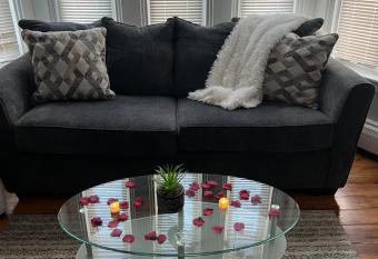 Shy   s Place South has Balcony rooms