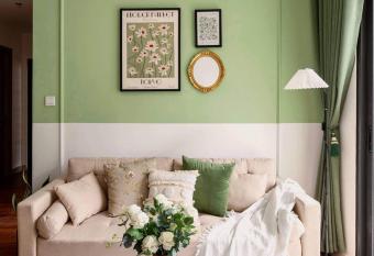 Capsule Vinhomes Ocean Park allows 18 year olds to book a room