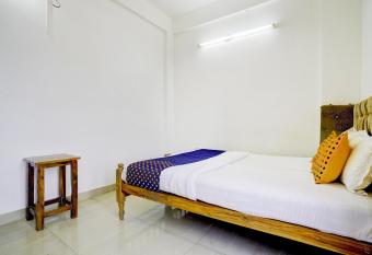 VIJI Home Stay allows 18 year olds to book a room