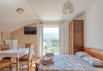 Apartmani Stefan has Balcony rooms