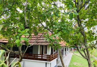 thodiyil beachview Homestay has Smoking/Balcony rooms