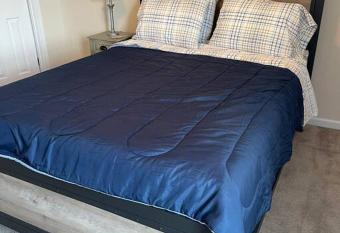 Cozy Condo with Free Wifi/Cable has Balcony rooms