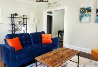 Spacious Centrally Located 3 Bed 2 Bath - Sleeps 8 has Balcony rooms