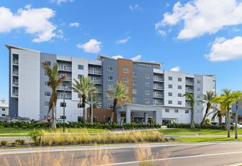 TownePlace Suites by Marriott Cape Canaveral Cocoa Beach has Balcony rooms