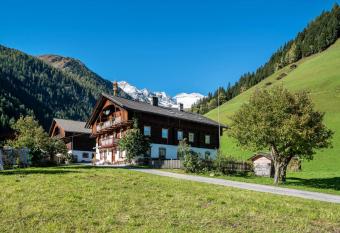 Stifterhof App Mathilda has Balcony rooms