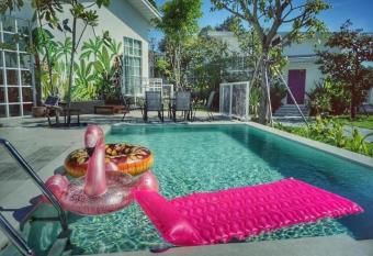 Utapao sattahip rayong resort has Balcony rooms