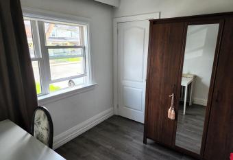 Affordable/Quiet Private Room allows 18 year olds to book a room