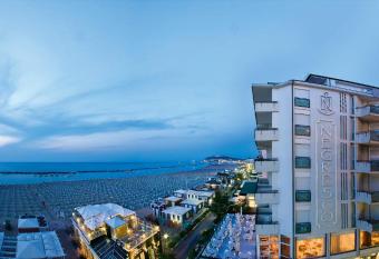 Hotel Negresco has Balcony rooms
