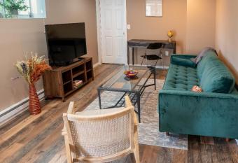 Lovely suite in the midst of nature. allows 18 year olds to book a room