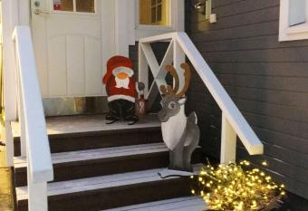 Aurora-Center 1 allows 18 year olds to book a room