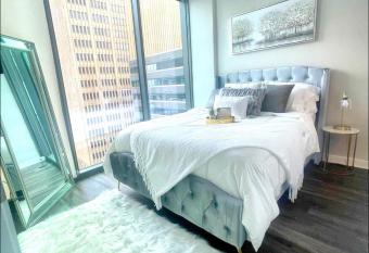 NEW Luxury Highrise In Buckhead Atlanta has Balcony rooms