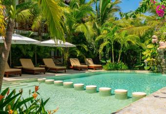 Mu  nek Hotel Boutique Art & Spa allows 18 year olds to book a room