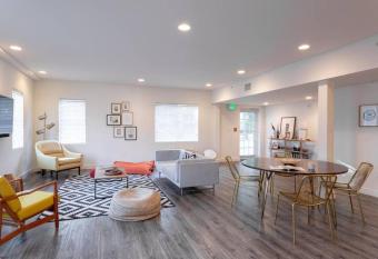 Southbeach Luxury 2BR apt withTerrace has Balcony rooms