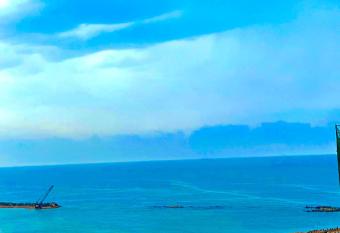                          has rooms with a private hot tub