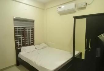 Queens Residency has Balcony rooms