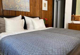 Medusa house has Balcony rooms