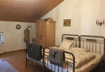 Apartment zum gem  tlichen Karl allows 18 year olds to book a room