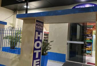 Hotel Viena allows 18 year olds to book a room