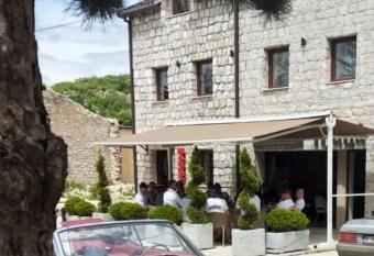 Apartmani Grahovo has Balcony rooms